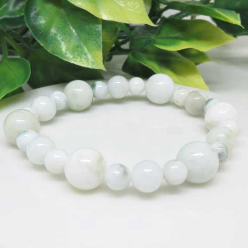 【天然石】糸魚川翡翠☆糸魚川☆国石☆翡翠☆天然記念物☆