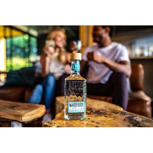 オルメカ アルトス プラタ 38度 プレミアムテキーラ 100％アガベ バーテンダー用(700ml)【オルメカ(OLMECA)】[ギフト プレゼント お酒 誕生日 記念日 父 母 手土産]