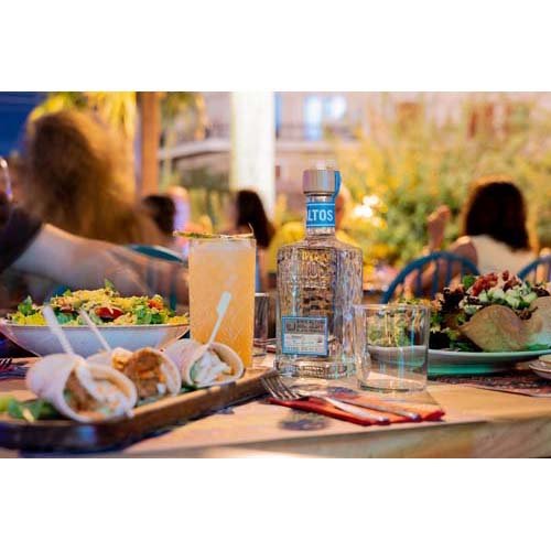 オルメカ アルトス プラタ 38度 プレミアムテキーラ 100％アガベ バーテンダー用(700ml)【オルメカ(OLMECA)】[ギフト プレゼント お酒 誕生日 記念日 父 母 手土産]