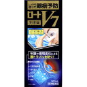 商品説明「ロートV7 洗眼薬 500ml」は、眼病原因まで洗い流して、元気な瞳を維持する眼科用薬です。洗眼サポート成分配合で、優れた洗浄効果を発揮します。年齢や環境変化による瞳トラブルを防ぎます。すっきりクリアな洗い心地です。医薬品。効果・効能目の洗浄、眼病予防(水泳のあと、ほこりや汗が目に入ったときなど)用法・用量添付のアイカップで、1日3-6回、1回5mlを用いて洗眼してください。【用法・用量に関連する注意】(1)用法・用量を厳守してください。(2)小児に使用させる場合には、保護者の指導監督のもとに使用させてください。(3)コンタクトレンズを装着したまま使用しないでください。また、再装着する場合は、洗眼してから10-15分程度あけてください。(4)アイカップは使用前後に水道水で十分に洗浄してください。(5)混濁したものは使用しないでください。(6)洗眼用にのみ使用してください。(7)長期連用しないでください。【使い方】目のまわりのよごれや化粧をふきとってからご使用ください。1.そそぐ：本剤をアイカップに5ml(カップの内側の線まで)入れます。2.フィットさせる：下を向いて、カップを片方の目に押し当ててください。カップの下部(くぼみの下)を数回つまむことでカップが吸いつくようにフィットします。3.洗う：フィットさせたまま、まばたきを数回繰り返してください。※もみ洗いもできます。カップの下部(くぼみの下)を数回つまむと対流が起こりより洗眼しやすくなります。●上向きで洗眼する場合は、液がこぼれないように上を向き、そのまま数回まばたきをしてください。●あまり長い間(10秒以上)、洗眼しつづけないでください。4.反対の目を洗う：液を捨ててカップを洗浄してから、もう片方の目も同様に洗眼してください。●片方の目を洗った本剤は、もう片方の目に使用しないでください。5.カップの洗浄：使用後はカップを十分に洗浄してください。●カップに残った水分は清潔なティッシュ等でふき取るか、自然乾燥をおすすめします。使用上の注意●相談すること1.次の人は使用前に医師、薬剤師又は登録販売者にご相談ください。(1)医師の治療を受けている人(2)薬などによりアレルギー症状を起こしたことがある人(3)次の症状のある人：はげしい目の痛み(4)次の診断を受けた人：眼球乾燥症候群(ドライアイ)2.使用後、次の症状があらわれた場合は副作用の可能性があるので、直ちに使用を中止し、この外箱を持って医師、薬剤師又は登録販売者にご相談ください。 関係部位症状皮ふ発疹・発赤、かゆみ目充血、かゆみ、はれ●その他、目に何らかの異常が感じられた場合保管及び取り扱い上の注意(1)直射日光の当たらない涼しい所に密栓して保管してください。(2)小児の手の届かない所に保管してください。(3)他の容器に入れ替えないでください。(誤用の原因になったり品質が変わる。)(4)アイカップは他の人と共用しないでください。(5)使用期限(外箱・容器に記載)を過ぎた製品は使用しないでください。なお、使用期限内であっても一度開封した後は、なるべく早くご使用ください。(6)保存の状態によっては、成分の結晶が容器の口周辺につくことがあります。その場合は、清潔なガーゼ等で軽くふきとってご使用ください。成分・分量イプシロン-アミノカプロン酸：0.25%、グリチルリチン酸二カリウム：0.025%、クロルフェニラミンマレイン酸塩：0.003%、ビタミンB6(ピリドキシン塩酸塩)：0.01%、L-アスパラギン酸カリウム：0.1%添加物：カルボキシビニルポリマー、ホウ酸、ホウ砂、l-メントール、d-カンフル、d-ボルネオール、エデト酸Na、ポリオキシエチレン硬化ヒマシ油、ソルビン酸K、pH調節剤リスク区分第3類医薬品製造販売元ロート製薬株式会社大阪市生野区巽西1-8-1使用期限使用期限まで1年以上ある商品をお届けいたしております広告文責株式会社クスリのナカヤマTEL: 03-5497-1571備考■パッケージデザイン等は、予告なく変更されることがあります。■物流センターの在庫は常に変動しております。そのため、ページ更新とご注文のタイミングによって、欠品やメーカー販売終了のため商品が手配できない事態が発生致します。その場合、誠に申し訳ありませんが、メールにて欠品情報をご案内の上、キャンセル対応させていただく場合がございます。■特に到着日のご指定が無い場合、商品は受注日より起算して1~5営業日を目安に発送いたしております。ご注文いただきました商品の、弊社在庫状況等によっては、発送まで時間がかかる場合がございますので、予めご了承ください。また、5営業日以内の発送が困難な場合には、メールにて発送遅延のご連絡と発送予定日のご案内をお送りさせていただきます。