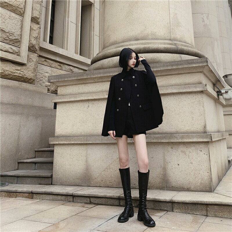 ミリタリー風のケープマント かっこいい軍服風ジャケットです 軍服風マント ナポレオンマント ケープ アウター ダブルボタンジャケット レディース秋冬 ゴシック ａライン かっこいい 可愛い 72 Off