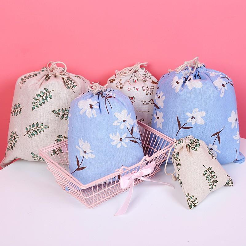 【お買い物マラソン限定！1着半額！まとめ買い2枚購入割引クーポン利用で！ 】ポーチ 巾着 小物入れ 化粧ポーチ トラベル 収納袋 レディース かわいい おしゃれ 大 中 小 ネコ フラワー リーフ