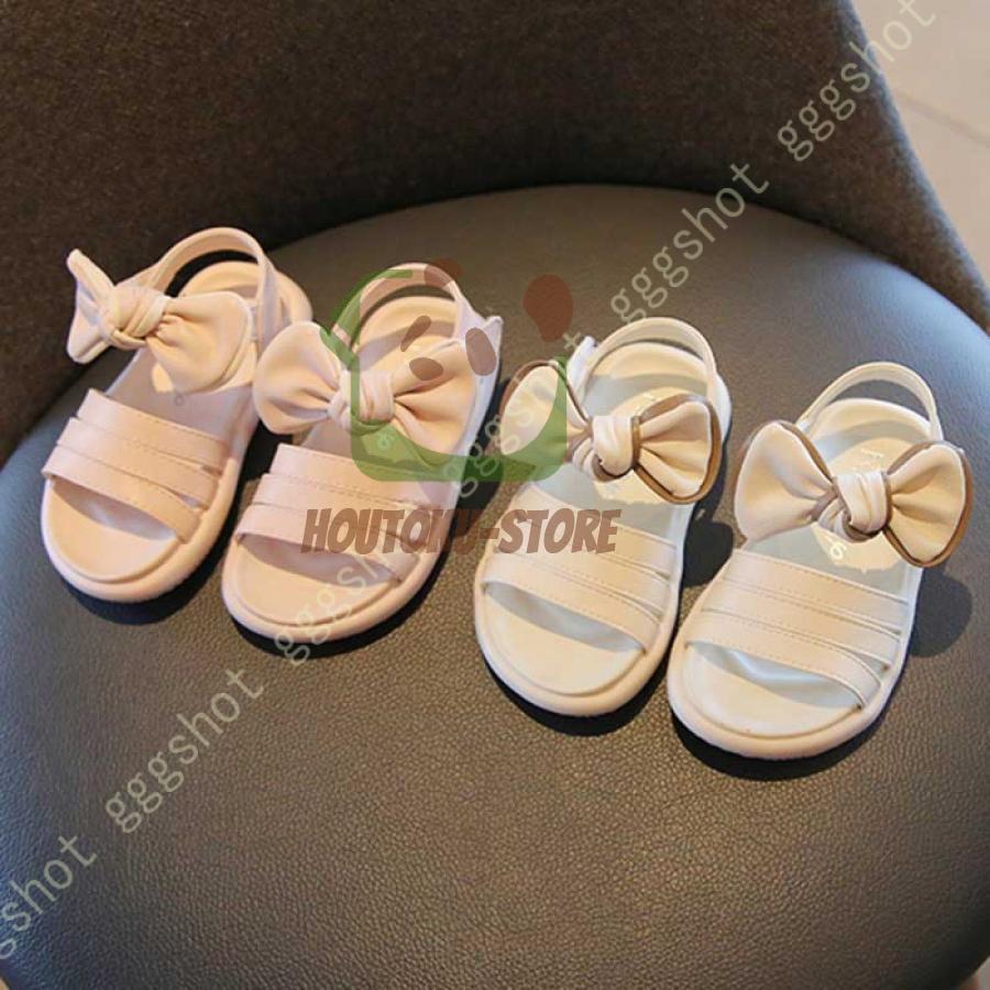 【5と0のつく日限定！1着半額！まとめ買い2枚購入割引クーポン利用で！ 】サンダル キッズ 女の子 キラ..