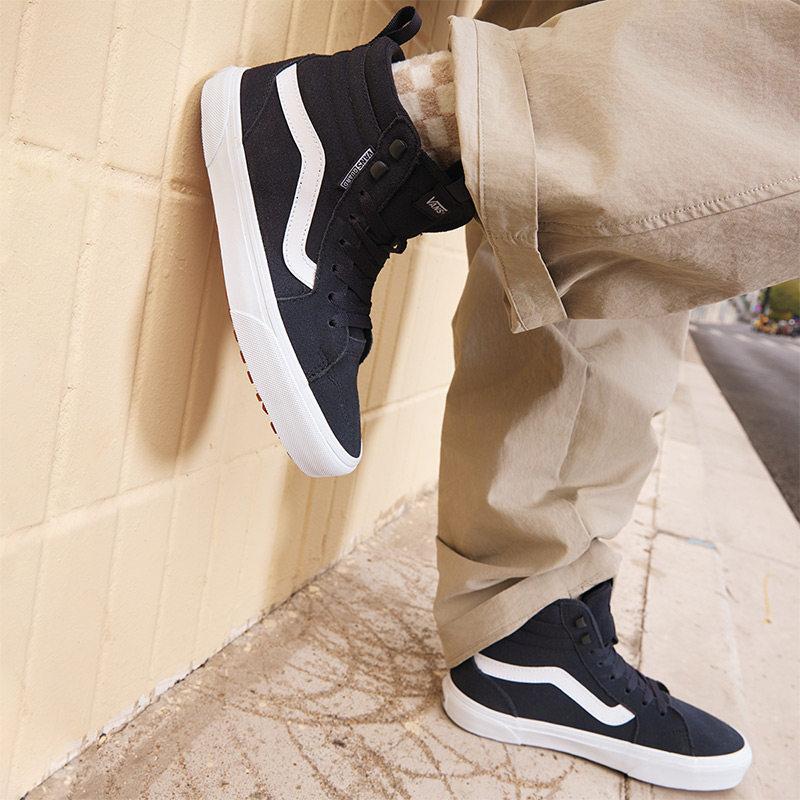 Rakuten - 【並行輸入品】【ポイント最大12倍!お買い物マラソン！】Vans メンズ スタンダード スニーカー 深灰色