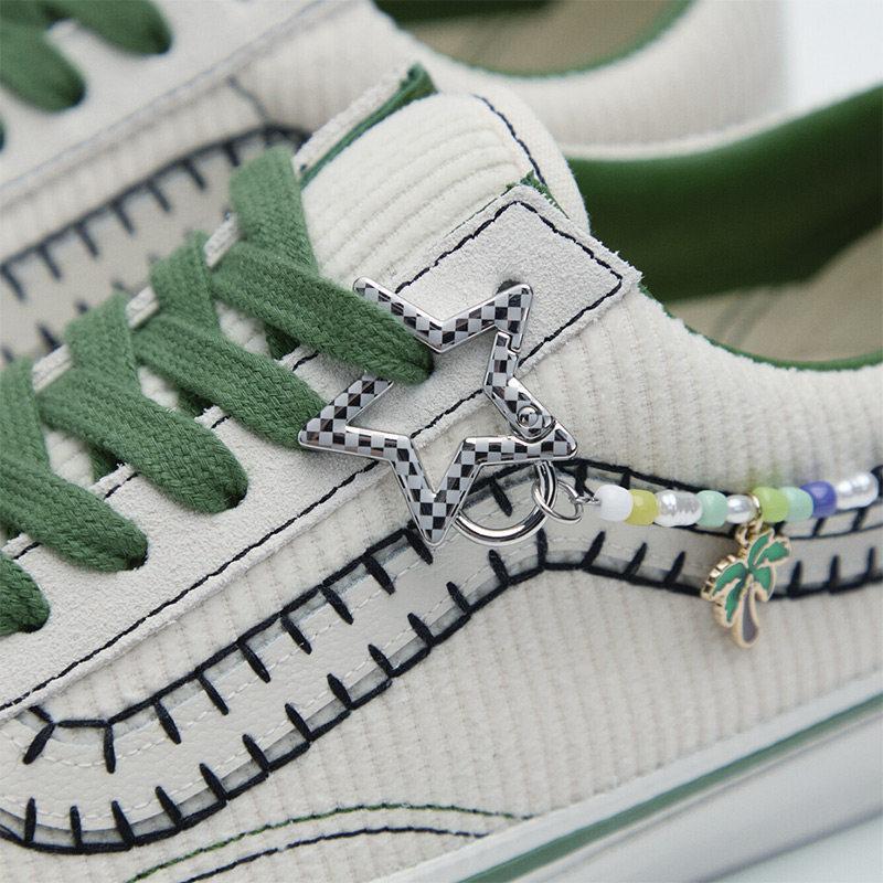 乐天商城 - 【並行輸入品】【ポイント最大9倍!お買い物マラソン！】Vans メンズ スニーカー Charms ミルクホワイト