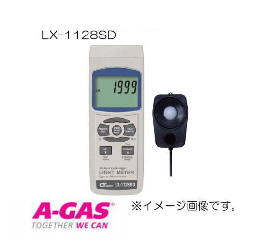 測定範囲　0〜100,000lxSDメモリカード3レンジ自動切替ゼロ調整機能RS-232C出力データホールド機能Max.Min 表示機能バックライト機能SDカード付なのでソフトウエアなしでPCへデータのダウンロードが可能3レンジ切替(2,000/20,000/100,000lx)機能付暗い場所でも安心のバックライト機能付室内、ショーケース、工場、学校での測定に 一般仕様 測定方式 シリコンフォトダイオード 測定範囲 0〜100,000lx(3レンジ) 表示分解能 測定レンジ　　　　　　表示分解能0〜1,999lx　　　　　　　1lx1,800〜19,999lx　　　　10lx18,000〜99,900lx　　　100lx 本体精度 ±(4%+2dgt) ディスプレイ 3.5桁液晶ディスプレイ 機能 レンジ自動切替、データホールド、Max.Min表示、ゼロ調整、バックライト 使用環境 0〜50℃、85%RH 電源 単3電池x6本 寸法・重量 本体：177(L)x68(W)x45(D)mm　約480g(電池含む)照度センサプローブ：82(L)x55(W)x20(D)mm、コード長：1.1m 付属品 ソフトケース、単3電池x6本、取扱説明書、保証書、SDカード(2GB) 別売オプション ACアダプタ(FAC-23) メーカー：株式会社FUSO(フソー)