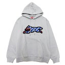 ブランド ICECREAM/アイスクリーム 商品名 DAWG HOODIE カラー マイクロチップ 素材 コットン 100% サイズ(単位cm) L : 着丈72 身幅62 肩幅60 袖丈64 XL : 着丈74 身幅66 肩幅62 袖丈66 コメント フロントにストライプ柄のランニングドッグロゴをサガラワッペン刺繍で施したデザインのスウェットパーカー。 身幅がゆったりとしたワイドシルエットで、裏地は裏毛仕様なのでロングシーズン着用できます。 ブランド説明 ファレル・ウィリアムス(Pharrell Williams)により2004年にビリオネアボーイズクラブのシューズラインとして始動。 翌2005年からはスケートブランドとしてクロージングラインも販売を開始し、オフィシャルのスケートチームも擁する。 その後、スケートチームは一旦解散するも2012年からは新メンバーで再始動する。 ブランド名は、スラングでそれぞれICE=ダイアモンド、CREAM=現金を意味する事に由来しています。 備考 ※当店の商品は全て正規商品になりますのでご安心してお買い求め下さい。 ※ご使用のパソコン,スマートフォン環境により、実際の商品と若干の色合いの違いが生じる場合がございます。ご理解いただき、ご了承ください。 ※当店は実店舗を構えており実店舗と商品在庫を共有しております。 その為ご注文が完了しても、在庫確認時にご注文商品をご用意出来ない場合がございます。また実店舗での販売の兼ね合いで万が一売り違いが生じてしまった際はご了承ください。 ※東京の下北沢にストリート系ブランドを取り扱うセレクトショップとして2店舗を構えております。 気になる商品などございましたら是非実店舗にもお越しください。