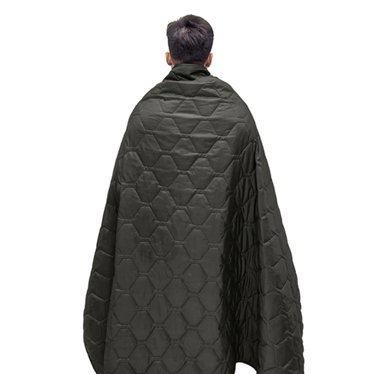 アウトドアブランケット 150×200cm キルティング 中綿 防風 防寒 暖かい 撥水 コンパクト収納 電源不要 洗える 軽量 掛け布団 車中泊 保温 防災 節電 洗える ウォッシャブル 防災 羽織り スポーツ観戦 あったか soumnsshop-10025136 FRONT FASHION サンプル画像2