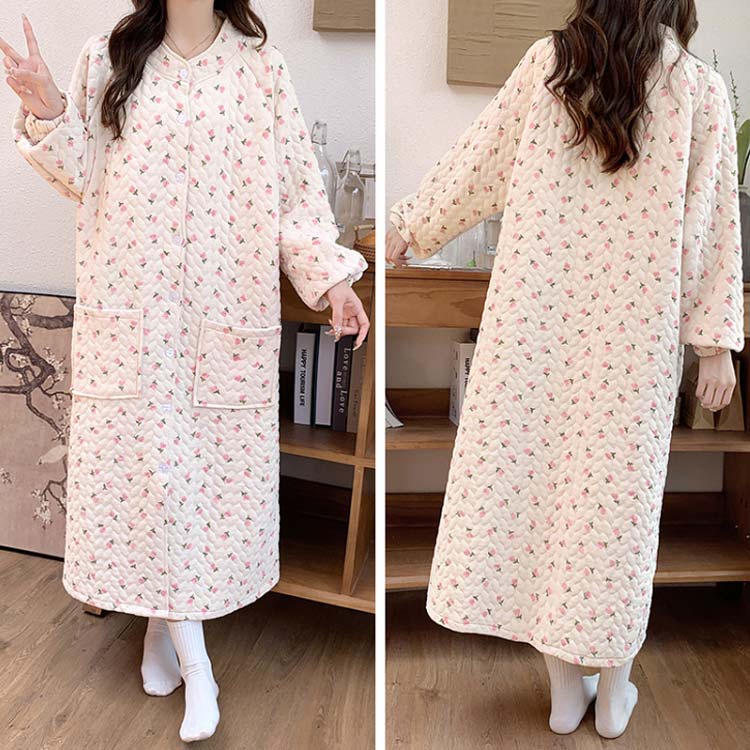 マタニティ パジャマ ワンピース 授乳服 キルト カップ付き パッド入り キルティング 中綿 綿 ネグリジェ 長袖 前開き ニットキルト ルームウェア コットン ポケットあり 入院 厚手 妊婦 出産祝い ギフト おしゃれ かわいい 春 秋 冬 冬用