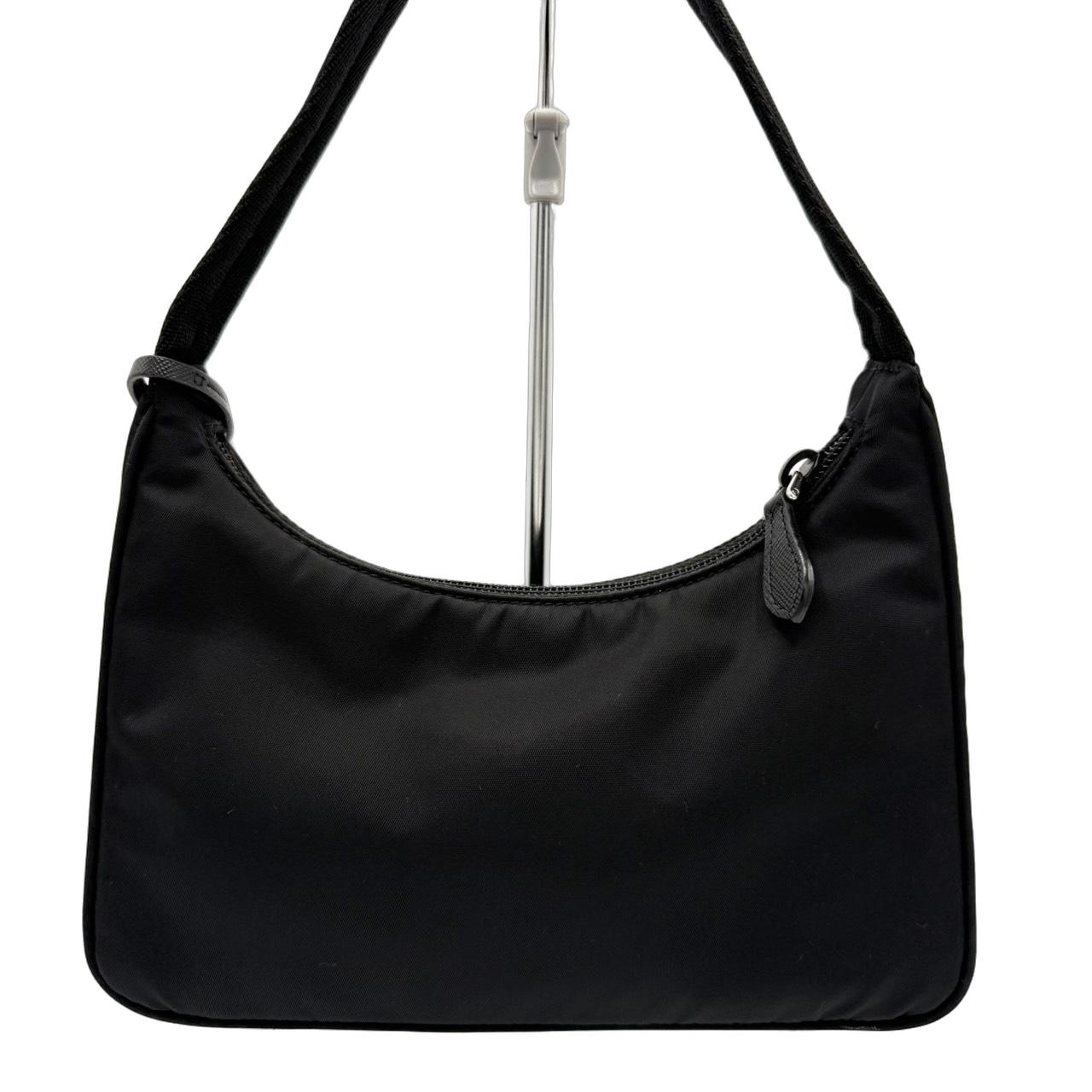 PRADA プラダ Re-Edition 2000 Re-Nylon リエディション 2000 リナイロン ショルダーバッグミニブラック レディースバッグ レディースファッション チャーム ロゴプレート トライアングルロゴ 三角プレート【中古】 sourire1-10000115 Enfinix 楽天市場店 サンプル画像2