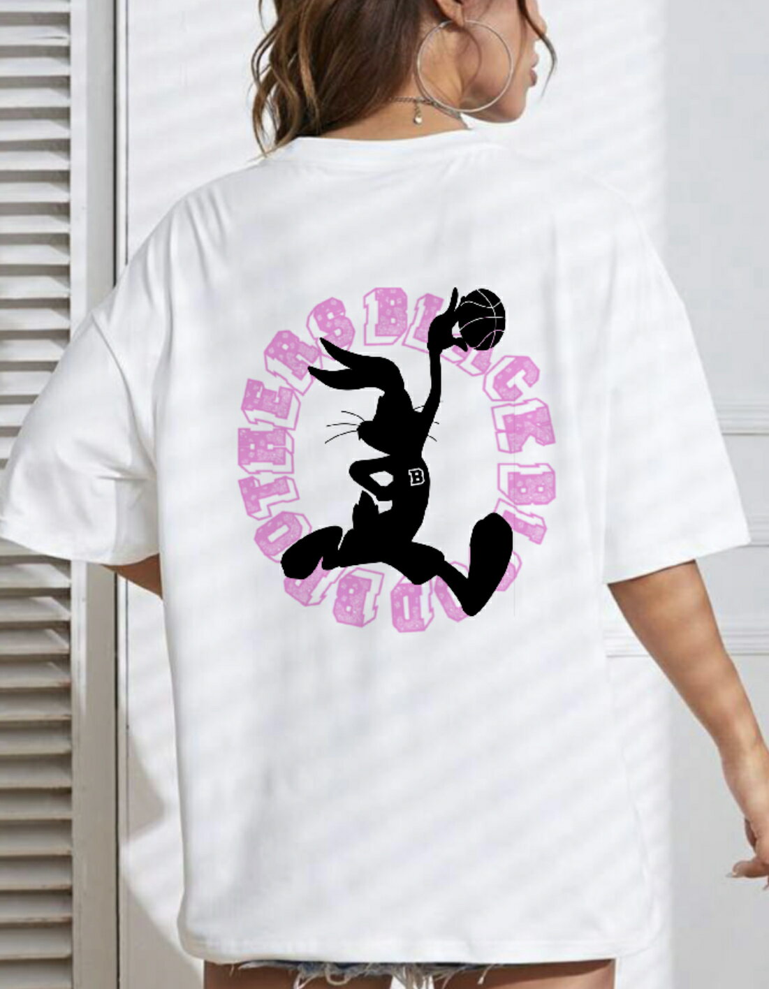 Rakuten - T-shirt Tシャツ tシャツ 春 夏 半袖 お洒落 ストリート系 白 HIPHOP 西海岸 チカーノ ロゴ バックプリント かっこいい かわいい シンプル ペイズリー柄 バンダナ柄 お出かけ 運動着 パジャマ プレゼント 誕生日 ギフト 彼氏 彼女 B系 うさぎ