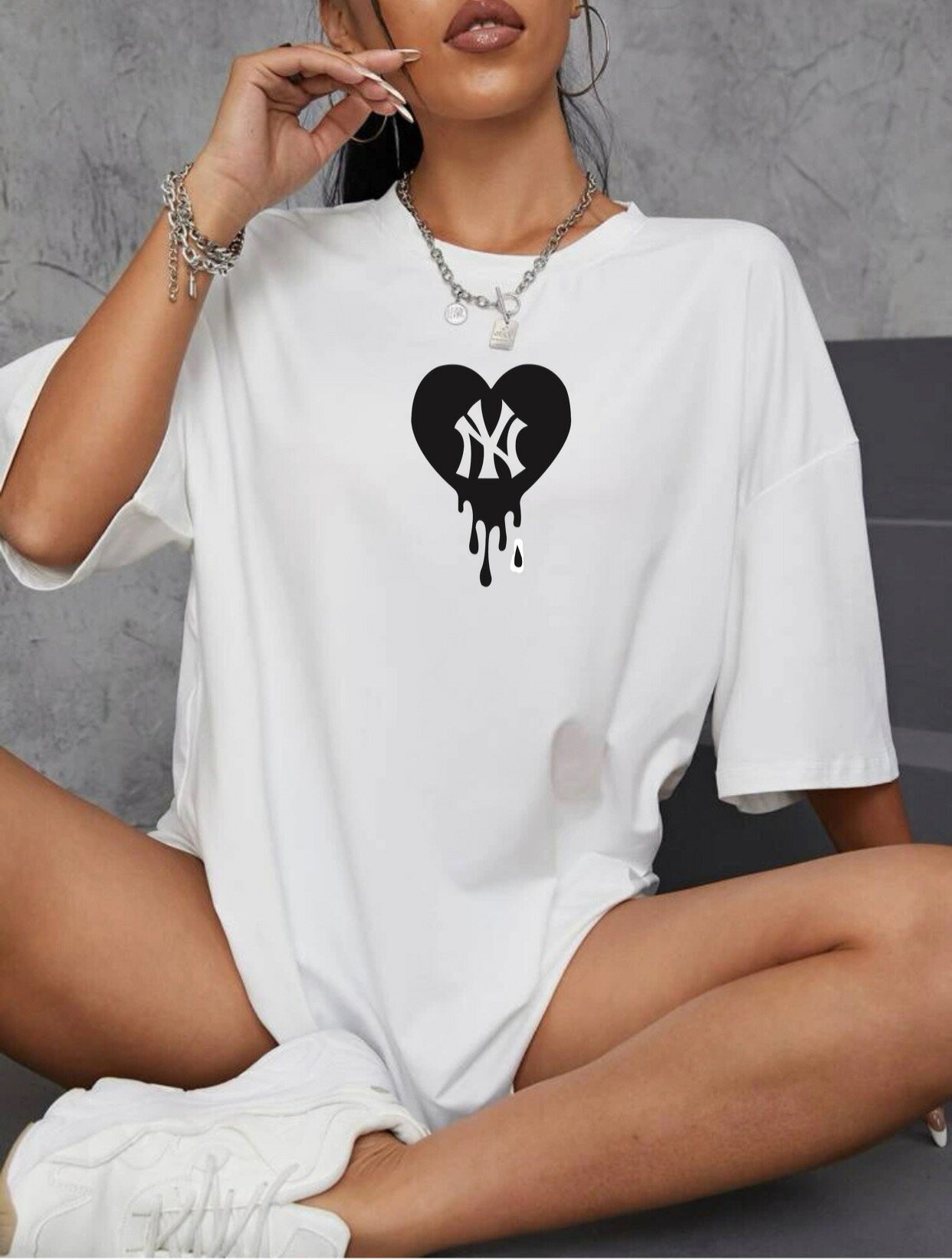 Rakuten - Tシャツ tシャツ おしゃれ ロゴ 可愛い かわいい カワイイ カットソー レディース トップス 半袖 半袖tシャツ 綿100% コットン ゆったり 大きいサイズ 体型カバー 二の腕 カバー 隠し おしゃれ シンプル 体型カバー 白 主婦 OL 運動着 ダイエット服