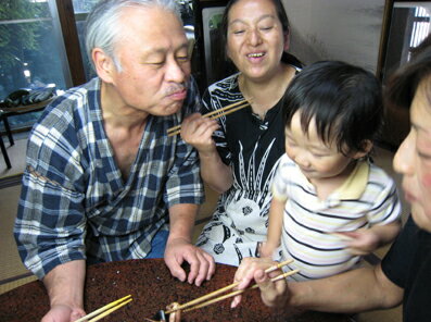 【バレンタイン包装できます】プレミアムサイズ!!イカの一夜干し3枚。晩酌のおつまみに日本海で水揚げされた国産いかの珍味。海産物を贈り物（プレゼント）に海の幸。海鮮、魚介の食べ物【送料無料 あす楽 プレゼント 誕生日 ギフト】チョコ以外格安通販　バレンタイン　人気　ランキング