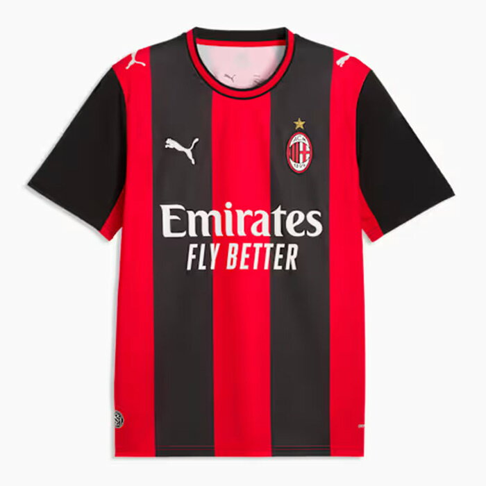 メーカー：プーマ (PUMA)品名：2026-27 ACミラン ホーム レプリカ 半袖 ユニフォーム品番：784121-01●素材リブ：ポリエステル97%、ポリウレタン3% 本体/切替：ポリエステル100%●カラーPUMA Black-For All Time Red●サイズM：すそ周り108 / 後ろ丈68 / 胸囲108L：すそ周り114 / 後ろ丈71 / 胸囲116(cm)※インポートサイズです。2026-27シーズンクラブに受け継がれる忠誠心と揺るぎない情熱を背景に、サンシーロのスピリットを感じられるACミランのユニフォーム。ピッチの上でも日常のシーンでも快適に着用できるよう設計されており、アクティブな動きの中でもストレスのない着心地を実現します。吸湿速乾性に優れたdryCELLテクノロジーが汗を素早く処理し、長時間でもドライな状態を保ち、集中力を保ちながらプレーや応援を楽しむことができます。さらに、素材には両面ジャカードを採用し、織りによって柄を表現することで、奥行きのある表情と通気性の良さを両立しています。再生素材を90％以上使用し、環境にも配慮された仕様で、クラブへの想いを自然に取り入れられる一枚に仕上がっています。・モイスチャーマネジメント：肌から汗を素早く吸い取り、乾いた状態を保つハイテク素材「dryCELL」で、快適さをキープ・再生素材を90%以上使用しています●キーワード: PUMA プーマ ACM ACミラン ホーム レプリカユニフォーム レプリカ シャツ 半袖 クラブチーム 大人 メンズ当店は他ネット店舗と在庫を共用しております。在庫更新のタイムラグの為に販売できない可能性があります。万が一、在庫切れの際はご容赦下さいませ。