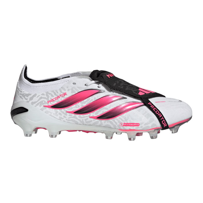 メーカー：アディダス (adidas)品名：PREDATOR ELITE FT AG品番：IH4707●アッパー合成繊維・合成樹脂●アウトソール合成底●ワイズレギュラー●カラーCloud White / Solar Turbo / Core Black●対応グラウンド人工芝●生産国インドネシア製2026年7月発売プレデター ELITE フォールディングシュータン AG サッカースパイク / 人工芝・天然芝用が、揺るぎない自信を足元に宿してくれる。予測不能な展開の中で試合の流れをコントロールするために設計され、動きに連動してキックの精度とパワーを引き出す。革新的なテクノロジーと、一目でそれとわかる存在感あるデザインが融合し、ゴールマウスに迫るプレーへ集中力を引き出してくれる。レギュラーフィットが、足全体を包み込むようなフィット感と、動きに追従する心地よさを両立する。シューレースクロージャーにより、プレーに合わせてフィット感を細かく調整でき、安定したホールド感をキープできる。Nanostrike+テクノロジーは、きわめて軽量でソフトなフィーリングをもたらす革新的なメッシュと、ラバーグリップエレメントを融合させ、さまざまなコンディション下での精度の高いキックを後押しする。Powerspineテクノロジーがミッドフットを安定させ、ストライクフレームがゴールに向かうスプリントを支える確かなグリップを発揮する。固定式スタッドがピッチをしっかり捉え、フォールディングシュータンが狙いすましたキックエリアをつくり出す。精密なプレーのために研ぎ澄まされた、このアイコニックなサッカースパイクは、ゲームの高揚感を追い求めるプレーヤーのための一足。アディダスのスパイクととも、ピッチに自信を刻み込もう。キーワード: adidas アディダス PREDATOR プレデター サッカー スパイク シューズ 土 人工芝 大人当店は他ネット店舗と在庫を共用しております。在庫更新のタイムラグの為に販売できない可能性があります。万が一、在庫切れの際はご容赦下さいませ。