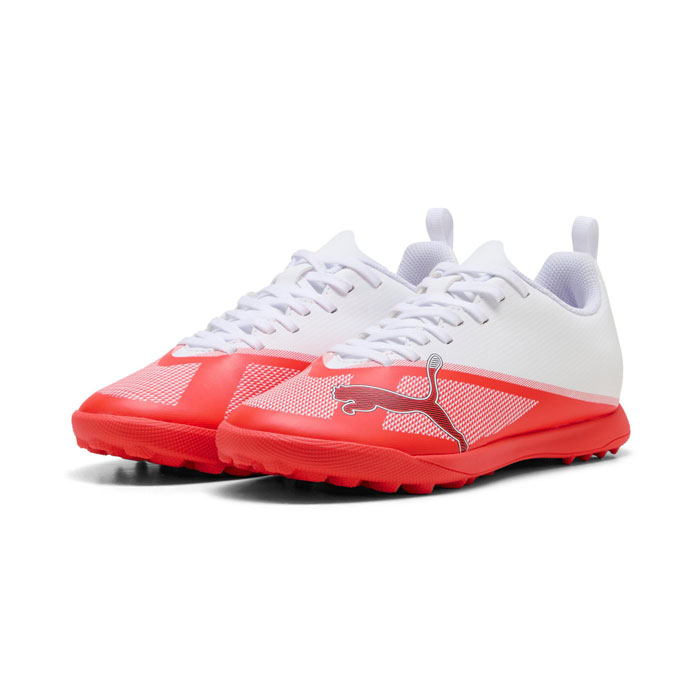 メーカー：プーマ (PUMA)品名：ウルトラ プレイ TT +IN Jr品番：109169-01●アッパー人工皮革+合成繊維●アウトソール合成樹脂●ミッドソールゴム底●カラーUltra Red-PUMA Black-White●対応グラウンド天然芝・人工芝・土キーワード: PUMA プーマ ウルトラ プレイ TT +IN Jr トレーニング トレシュー ターフ 天然芝 人工芝 土 ジュニア キッズ こども当店は他ネット店舗と在庫を共用しております。在庫更新のタイムラグの為に販売できない可能性があります。万が一、在庫切れの際はご容赦下さいませ。
