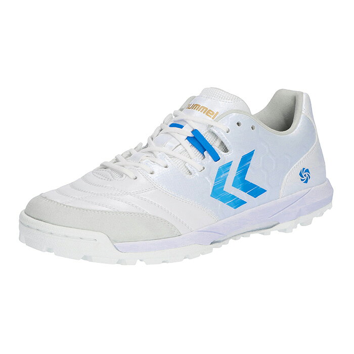 メーカー：ヒュンメル (hummel)品名：アピカーレ6.0 ELITE WIDE TF品番：HAS3121-1075●アッパー人工皮革×合成繊維●アウトソールゴム●ミッドソール合成樹脂●ワイズ3E相当のワイドラスト●カラーホワイト×サックス●その他仕様K-FIT SKINサイクロンヒールダイナミックスタビライザー●対応グラウンド人工芝・ターフコート●生産国ベトナム2026年秋冬モデルフットサルプレイヤーの「動きの質」を極限まで高めるために開発。アピカーレ6.0人工芝対応シューズは安定性、フィット感に優れたワイドラストモデル。最大の特徴は、かかと部の形状で側面部の『サイクロンヒール』。複数の面形状で軸足の安定性をアップ、キック時の軸足のブレを抑制し、正確で力強いシュートをサポートします。素材は柔軟性と耐久性を兼ね備えた「K-FIT SKIN」を前足部とインサイドに採用し、繊細なボールタッチを実現。また、六角形のハニカム意匠を繋ぎ合わせたベルトがアッパーの過度な伸びを抑制します。安定性と包み込むホールド性を両立する『ハニカムベルト』はシューレースと連動したサブアッパーを足底部から引き上げることで、中足部のフィット性を向上しながら、シューズ内での足のズレを抑制、ミッドソールの中足部に立体的で硬い『ダイナミックスタビライザー』を採用し、中足部の剛性が向上し、踏み出しや蹴り出しをサポート、プレーヤーのパフォーマンスを最大限に引き出す一足に。●キーワード: hummel ヒュンメル アピカーレ サッカー フットサル トレーニングシューズ トレシュー 大人当店は他ネット店舗と在庫を共用しております。在庫更新のタイムラグの為に販売できない可能性があります。万が一、在庫切れの際はご容赦下さいませ。