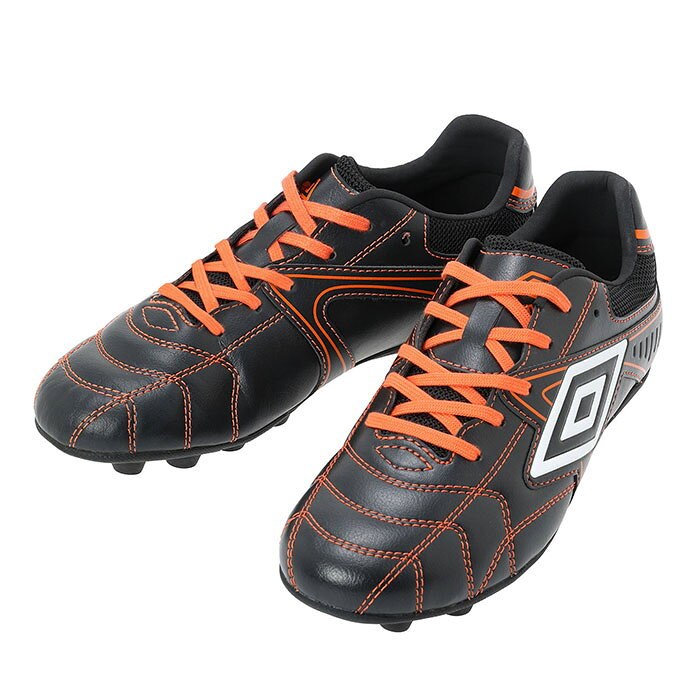 メーカー：アンブロ (umbro)品名：アクセレイター RB JR WIDE HG品番：UF6FCSB1J-BKOR●アッパー合成皮革・合成繊維●アウトソールゴム底●ワイズワイド●カラーBLACK/ORANGE/BLACK●その他仕様重量：約190g(22.0cmで計測)●対応グラウンド土・人工芝・天然芝●生産国ミャンマー2026年モデル『ACCERATOR』シリーズのスタータープレーヤー向けシューズ。日本国内企画のラスト。アンブロが持つフィッティングサポートファンクションのAフレームを補強パーツとして採用することで、中足部から後足部にかけてのホールド感と安定性をサポート。ジュニア世代の足への負担を考えたクッション性のあるラバー製スパイクソール。アッパー材全体に耐久性のある合成皮革を採用。前足部のステッチは足あたりに考慮して配置。地面からの突き上げを感じやすい踵部分に衝撃緩衝材『U/メモリーF』を搭載。シューホール位置を見直し、フィット感に考慮した設計。取り外し可能なEVAインソール。●キーワード: umbro アンブロ ACCERATOR アクセレイター サッカー スパイク シューズ ワイド ジュニア Jr キッズ 子供当店は他ネット店舗と在庫を共用しております。在庫更新のタイムラグの為に販売できない可能性があります。万が一、在庫切れの際はご容赦下さいませ。
