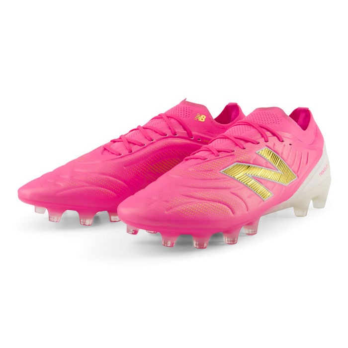 メーカー：ニューバランス (newbalance)品名：Tekela Elite Low HG/AG V5品番：UT1HL3YKD●アッパー人工皮革●アウトソール合成樹脂底●ワイズD●カラーピンク●対応グラウンド天然芝・人工芝・土2026年5月発売Tekelaは、ゲーム/ボールをコントロールするプレーヤーに向け設計されたコントロールモデルです。ダイナミックなタッチと完全なコントロールを実現し、思い通りのプレーを可能にします。このモデルは、プレミアム軽量アッパーと、ハードグラウンドでの多方向の動きとダイナミックなトラクションを実現するTPUスタッドを組み合わせた軽量ナイロンプレートを採用しています。キーワード: newbalance ニューバランス Tekela Elite Low HG/AG V5 テケラ サッカー スパイク シューズ 土 人工芝 天然芝 大人当店は他ネット店舗と在庫を共用しております。在庫更新のタイムラグの為に販売できない可能性があります。万が一、在庫切れの際はご容赦下さいませ。