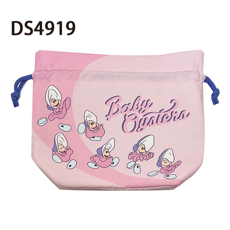 3月下旬以降入荷★[公式] Disney ディズニー ふしぎの国のアリス ヤングオイスターズ マチ付巾着 DS4919 スモール・プラネット ピンク 可愛い ポリエステル 紐付きのサムネイル