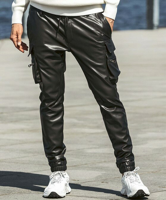 1PIU1UGUALE3 RELAX ウノピゥウノウグァーレトレ リラックス フェイクレザー スリム カーゴパンツ メンズ おしゃれ かっこいい ブランド ウェア ウノピュウ ウノピュー ウノピゥ 1piu1