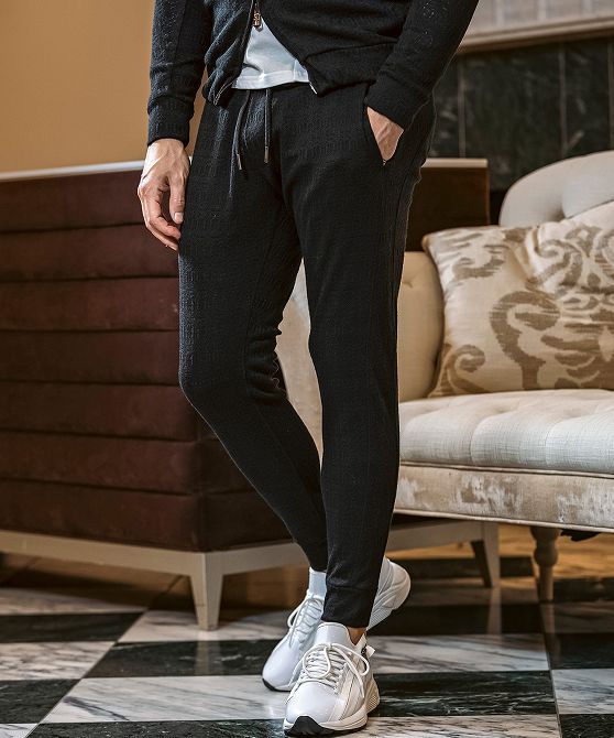 1PIU1UGUALE3 RELAX ウノピゥウノウグァーレトレ リラックス ブラックジャガードジョガーパンツ セットアップ対応 メンズ おしゃれ かっこいい ...