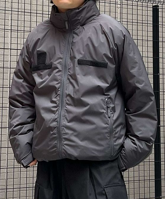 Confirm コンファーム 2way フード付き ビッグシルエット スタンドカラー エコダウン ファイバーダウン ミリタリージャケット ユニセックス おしゃれ かっこいい ブランド