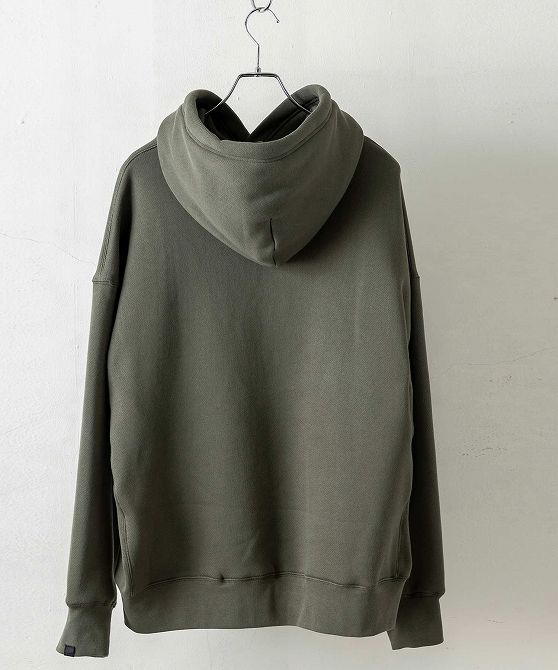+phenix プラスフェニックス FUNCTIONAL HEAVY WEIGHT SWEAT HOODY ヘビーウェイト スウェット フーディー 蓄熱保温 メンズ おしゃれ かっこいい ブランド アウトドア レジャー スポーツウェア