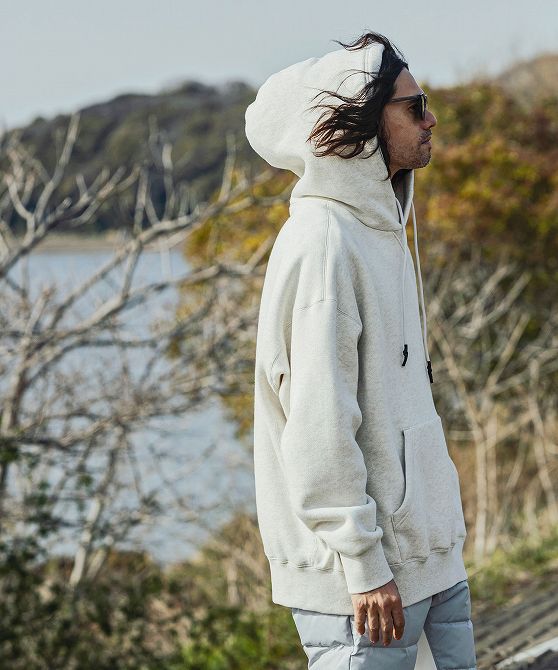 +phenix プラスフェニックス FUNCTIONAL HEAVY WEIGHT SWEAT HOODY ヘビーウェイト スウェット フーディー 蓄熱保温 メンズ おしゃれ かっこいい ブランド アウトドア レジャー スポーツウェア