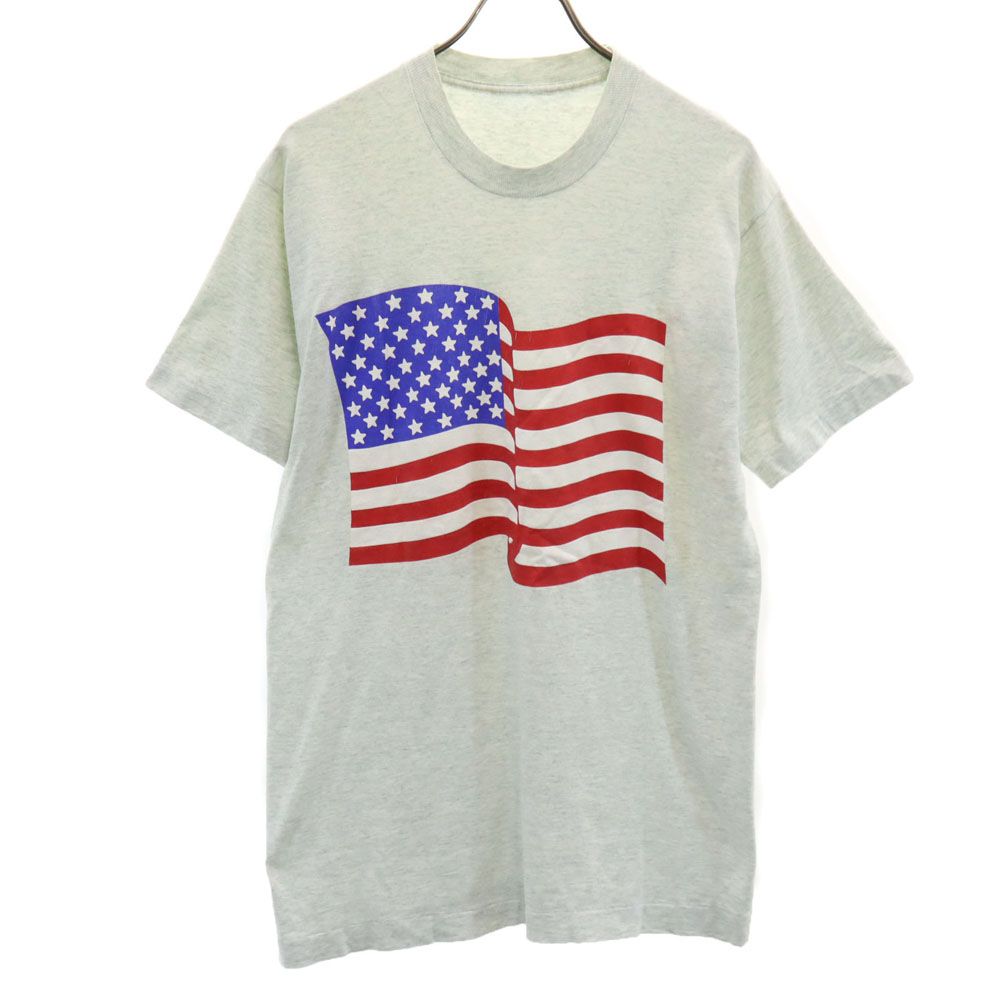 オールド 90s シングルステッチ 星条旗 プリント 半袖 Tシャツ グレー OLD メンズ 【中古】 【240415】 メール便可 【詳細】サイズ、素材共に不明です。サイズカテゴリーは目安です。実寸も参考にお願いします。プリント割れ、裏の裾、背中や襟ぐりなど汚れあり。古着にご理解の上ご購入をお願い致します。 コンディションについて ブランドオールド / OLD アイテムTシャツ サイズ表記不明 着丈73cm 身幅50cm 袖丈21cm 肩幅45cm 素材不明 カラーグレー 商品番号bobr-fre-86065-mts サイズガイドはこちら ※サイズに関しまして実寸も参考にお願いいたします。(サイズ不明、男女どちらか不明、紳士服のサイズ表記など当店でもサイズがわからない商品がありますので実寸サイズのご確認をお願い致します。) ※男女兼用や男女不明な商品がありますがモールカテゴリでは男女どちらか選択をしなければなりませんのでご不明な点はお問い合わせお願い致します。 ※商品は写真のものがすべてとなります。 ※素材表記はなるべく写真にて収めていますが、欠損、不明な点があればお問い合わせください。 ※状態は当社独自の基準です。 ※測定値の若干の誤差はご了承ください。 ※「在庫有り」の表示であっても、必ずしも在庫を保証するものではありません。 掲載商品について、他モールとも在庫を共有しております。 完売の場合は、誠にご迷惑をお掛けいたしますが、ご注文をキャンセルさせていただく場合がございます。予めご了承ください。