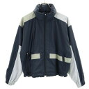 ナージー エレッセ コラボ トレーニング ウィンドブレーカー F チャコールグレー NERGY ellesse レディース 【中古】 【240425】 【詳細】フードは襟部分に収納できます。左袖口に小さな汚れあり。破れ等の目立ったダメージはございませんが、古着にご理解の上ご購入をお願いいたします。 コンディションについて ブランドナージー / NERGY アイテムウィンドブレーカー サイズ表記F 着丈55cm 身幅55cm 袖丈55cm 肩幅54cm 素材ポリエステル100％ カラーチャコールグレー 商品番号bof-fre-87148-wst サイズガイドはこちら ※サイズに関しまして実寸も参考にお願いいたします。(サイズ不明、男女どちらか不明、紳士服のサイズ表記など当店でもサイズがわからない商品がありますので実寸サイズのご確認をお願い致します。) ※男女兼用や男女不明な商品がありますがモールカテゴリでは男女どちらか選択をしなければなりませんのでご不明な点はお問い合わせお願い致します。 ※商品は写真のものがすべてとなります。 ※素材表記はなるべく写真にて収めていますが、欠損、不明な点があればお問い合わせください。 ※状態は当社独自の基準です。 ※測定値の若干の誤差はご了承ください。 ※「在庫有り」の表示であっても、必ずしも在庫を保証するものではありません。 掲載商品について、他モールとも在庫を共有しております。 完売の場合は、誠にご迷惑をお掛けいたしますが、ご注文をキャンセルさせていただく場合がございます。予めご了承ください。