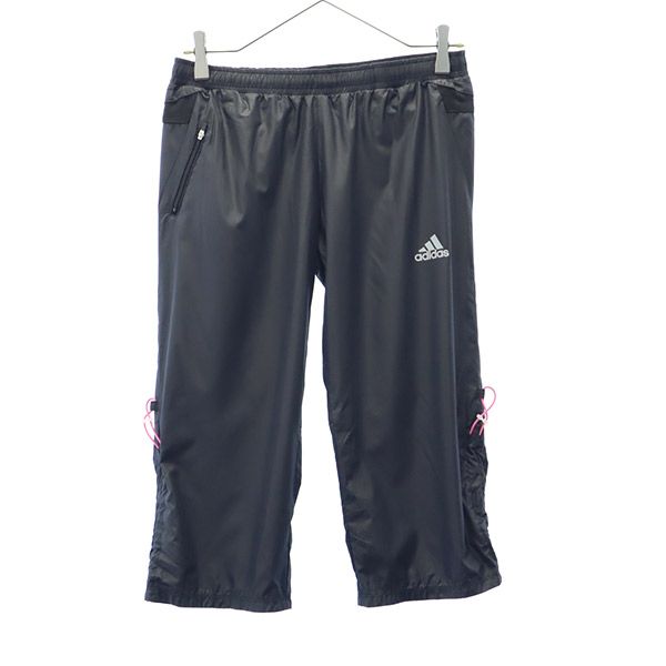 アディダス ロゴプリント スポーツ ショートパンツ S グレー adidas レディース 【中古】 【230905】 【詳細】裾丈は紐にて調整可能です。ウエスト周りはゴム仕様で、内側に紐が付いています。特に気になるようなダメージは見当たらず比較的キレイな状態です。 コンディションについて サイズ表記S ウエスト64cm 股下46.5cm 股上20.5cm もも周り53cm 裾周り40cm 素材ポリエステル100% カラーグレー 商品番号bof-ttm-24736-wsb サイズガイドはこちら ※サイズに関しまして実寸も参考にお願いいたします。(サイズ不明、男女どちらか不明、紳士服のサイズ表記など当店でもサイズがわからない商品がありますので実寸サイズのご確認をお願い致します。) ※男女兼用や男女不明な商品がありますがモールカテゴリでは男女どちらか選択をしなければなりませんのでご不明な点はお問い合わせお願い致します。 ※商品は写真のものがすべてとなります。 ※状態は当社独自の基準です。 ※素材表記はなるべく写真にて収めていますが、欠損、不明な点があればお問い合わせください。 ※測定値の若干の誤差はご了承ください。 ※「在庫有り」の表示であっても、必ずしも在庫を保証するものではありません。 掲載商品について、他モールとも在庫を共有しております。 完売の場合は、誠にご迷惑をお掛けいたしますが、ご注文をキャンセルさせていただく場合がございます。予めご了承ください。