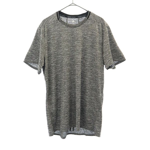 アディダス 総柄 ランニングシャツ L グレー adidas 半袖 Tシャツ ロゴプリント メンズ 【中古】 【230910】 メール便可 【詳細】特に気になるようなダメージは見当たらず比較的キレイな状態です。 コンディションについて サイズ表記L 着丈64cm 身幅49.5cm 袖丈21cm 肩幅39cm 素材ポリエステル100% カラーグレー 商品番号bof-ttm-25099-mst サイズガイドはこちら ※サイズに関しまして実寸も参考にお願いいたします。(サイズ不明、男女どちらか不明、紳士服のサイズ表記など当店でもサイズがわからない商品がありますので実寸サイズのご確認をお願い致します。) ※男女兼用や男女不明な商品がありますがモールカテゴリでは男女どちらか選択をしなければなりませんのでご不明な点はお問い合わせお願い致します。 ※商品は写真のものがすべてとなります。 ※素材表記はなるべく写真にて収めていますが、欠損、不明な点があればお問い合わせください。 ※状態は当社独自の基準です。 ※測定値の若干の誤差はご了承ください。 ※「在庫有り」の表示であっても、必ずしも在庫を保証するものではありません。 掲載商品について、他モールとも在庫を共有しております。 完売の場合は、誠にご迷惑をお掛けいたしますが、ご注文をキャンセルさせていただく場合がございます。予めご了承ください。