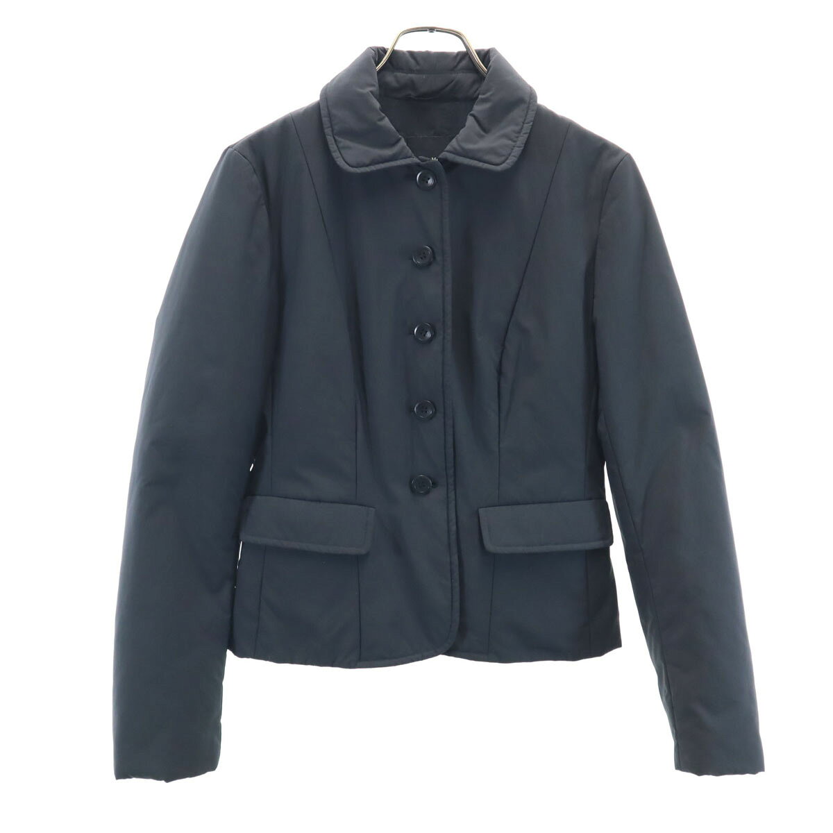 マックスマーラウィークエンド ハンガリー製 中綿ジャケット 40 ブラック MAX MARA Weekend レディース 【詳細】特筆すべきダメージは見当たらず比較的キレイな状態です。 コンディションについて ブランドマックスマーラウィークエンド / MAX MARA Weekend アイテム中綿ジャケット サイズ表記40参考サイズ：レディースMサイズ 着丈約55cm身幅約48cm肩幅約42cm袖丈約62cm 素材ポリエステル85％ 他※詳細は画像参照、もしくはお問い合わせお願い致します。 カラーブラック 商品番号jkt-3660 サイズガイドはこちら ※サイズに関しまして実寸も参考にお願いいたします。(サイズ不明、男女どちらか不明、紳士服のサイズ表記など当店でもサイズがわからない商品がありますので実寸サイズのご確認をお願い致します。) ※男女兼用や男女不明な商品がありますがモールカテゴリでは男女どちらか選択をしなければなりませんのでご不明な点はお問い合わせお願い致します。 ※商品は写真のものがすべてとなります。 ※素材表記はなるべく写真にて収めていますが、欠損、不明な点があればお問い合わせください。 ※状態は当社独自の基準です。 ※測定値の若干の誤差はご了承ください。 ※「在庫有り」の表示であっても、必ずしも在庫を保証するものではありません。 掲載商品について、他モールとも在庫を共有しております。 完売の場合は、誠にご迷惑をお掛けいたしますが、ご注文をキャンセルさせていただく場合がございます。予めご了承ください。