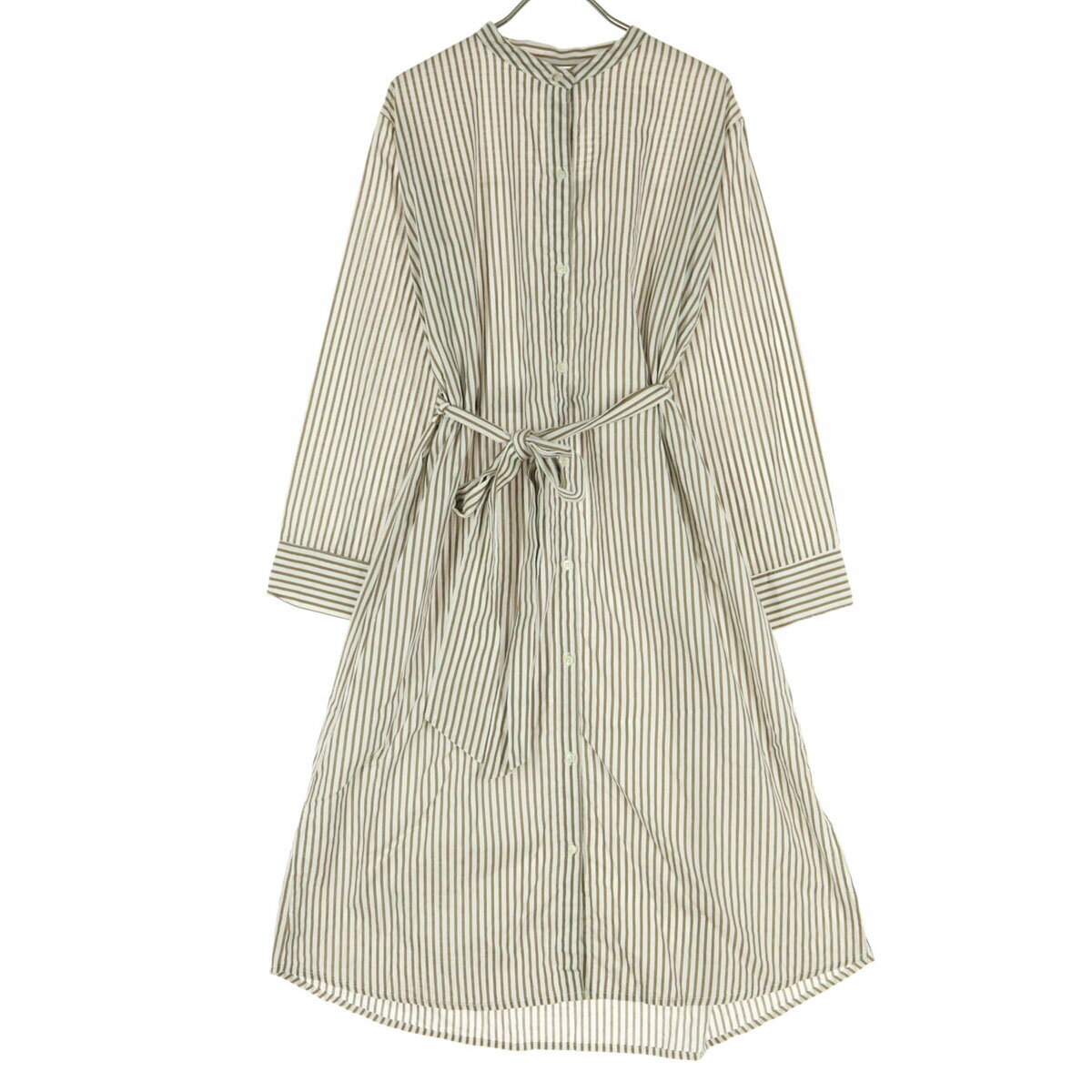 商品名 BEAMS ビームス ストライプ柄 長袖 ウエストリボン シャツワンピース M ブラウン系 レディース ブランド BEAMS / ビームス 対象 レディース コンディションランク ランク：B 状態/詳細コメント 背面に少し汚れがございます。古着にご理解の上ご購入をお願い致します。 アイテム 長袖 シャツワンピース 表記サイズ M参考サイズ：レディースMサイズ（目安となりますので詳細は実寸を参考にしてください。） 着丈 約110cm 身幅 約53cm 肩幅 約43cm 袖丈 約56cm 素材 綿100％ カラー ブラウン系 管理番号 oda-20573 　 送料・ご注意事項など 送料 ご購入の合計金額が3,980円以上で送料無料！ おまとめ買い 2点以上ご購入の場合は同梱させていただきます。 ※ネコポス便にて複数ご注文の場合は2点までは2通での配送、3点以上となる場合は佐川急便にて同梱配送いたします。 商品発送 原則、入金確認後、翌2営業日以内に発送します。 営業日13時までにご購入で当日発送させていただきます。 大型連休明けや混雑時は、お日にちをいただくことがございます。 お支払い方法 クレジットカード（VISA、MASTER、JCB、Diners、AMEX） 銀行振込Apple Payコンビニ決済（前払）郵便局ATM等（前払）後払い決済 ご注意事項 ■本商品は一点物となります。他サイト等でも販売している商品となり、多少のお時間差にて欠品になることもございます。ご了承お願いいたします。 ■当店では商品の状態を可能な限り詳細に記載するように心がけていますが使用された中古品の性質上、細かい汚れや傷、着用に伴う風合いを記載しきれない場合がございます。あらかじめご了承ください。 ■男女兼用や男女不明な商品がありますがモールカテゴリでは男女どちらか選択をしなければなりませんのでご不明な点はお問い合わせお願い致します。 ■商品の色に関しては出品者の主観で判断しております。言い回しがカタログや正規カラー名称とは異なる可能性があり、お使いのモニターやご利用環境によっても色味が異なる場合がございます。 ■採寸には細心の注意を払って行っておりますが多少の誤差が出る場合がございます。測定値の若干の誤差はご了承ください。 問い合わせ先 商品やお取引について何かご不明な点がございましたら、下記までご連絡をお願い致します。 ------------- 【店舗名】古着USED・専門百貨店BIG2nd 【お問い合わせフォーム】こちら 通常、2営業日以内にご連絡差し上げます。土日祝はお休みを頂いております。 取扱中古商品 古着USED・専門百貨店BIG2ndでは、取り扱っているすべてのお品物は顧客様からの買取・ブランド品専門の古物市場で弊社が正規品と判断したお品物になります。当店の経験豊富なバイヤーが仕入れ後の検品で再度商品一点一点の真贋を確認し、正規品と判断したお品物ののみを取り扱っております。ビームス ストライプ柄 長袖 ウエストリボン シャツワンピース M ブラウン系 BEAMS レディース 【詳細】背面に少し汚れがございます。古着にご理解の上ご購入をお願い致します。 コンディションについて ブランドビームス / BEAMS アイテムウエストリボン シャツワンピース サイズ表記M参考サイズ：レディースMサイズ 着丈約110cm身幅約53cm肩幅約43cm袖丈約56cm 素材綿100％ カラーブラウン系 商品番号oda-20573 サイズガイドはこちら ※サイズに関しまして実寸も参考にお願いいたします。(サイズ不明、男女どちらか不明、紳士服のサイズ表記など当店でもサイズがわからない商品がありますので実寸サイズのご確認をお願い致します。) ※男女兼用や男女不明な商品がありますがモールカテゴリでは男女どちらか選択をしなければなりませんのでご不明な点はお問い合わせお願い致します。 ※商品は写真のものがすべてとなります。 ※素材表記はなるべく写真にて収めていますが、欠損、不明な点があればお問い合わせください。 ※状態は当社独自の基準です。 ※測定値の若干の誤差はご了承ください。 ※「在庫有り」の表示であっても、必ずしも在庫を保証するものではありません。 掲載商品について、他モールとも在庫を共有しております。 完売の場合は、誠にご迷惑をお掛けいたしますが、ご注文をキャンセルさせていただく場合がございます。予めご了承ください。