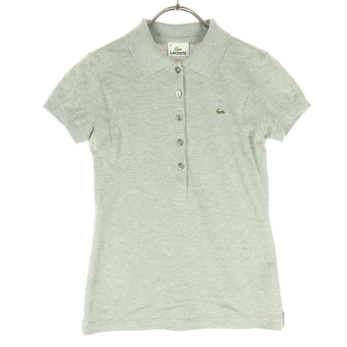 商品名 LACOSTE ラコステ 日本製 ワンポイントロゴ 半袖 ポロシャツ 38 グレー レディース ブランド LACOSTE / ラコステ 対象 レディース コンディションランク ランク：B 状態/詳細コメント 胸のボタン付近に若干の汚れがございます。破れ等の目立ったダメージはございませんが、古着にご理解の上ご購入をお願い致します。 生産国 日本 アイテム 半袖 ポロシャツ 表記サイズ 38参考サイズ：レディースMサイズ（目安となりますので詳細は実寸を参考にしてください。） 着丈 約53cm 身幅 約39cm 肩幅 約34cm 袖丈 約15cm 素材 綿94％他※詳細は画像参照、もしくはお問い合わせお願い致します。 カラー グレー 管理番号 oda-21995 　 送料・ご注意事項など 送料 ご購入の合計金額が3,980円以上で送料無料！ おまとめ買い 2点以上ご購入の場合は同梱させていただきます。 ※ネコポス便にて複数ご注文の場合は2点までは2通での配送、3点以上となる場合は佐川急便にて同梱配送いたします。 商品発送 原則、入金確認後、翌2営業日以内に発送します。 営業日13時までにご購入で当日発送させていただきます。 大型連休明けや混雑時は、お日にちをいただくことがございます。 お支払い方法 クレジットカード（VISA、MASTER、JCB、Diners、AMEX） 銀行振込Apple Payコンビニ決済（前払）郵便局ATM等（前払）後払い決済 ご注意事項 ■本商品は一点物となります。他サイト等でも販売している商品となり、多少のお時間差にて欠品になることもございます。ご了承お願いいたします。 ■当店では商品の状態を可能な限り詳細に記載するように心がけていますが使用された中古品の性質上、細かい汚れや傷、着用に伴う風合いを記載しきれない場合がございます。あらかじめご了承ください。 ■男女兼用や男女不明な商品がありますがモールカテゴリでは男女どちらか選択をしなければなりませんのでご不明な点はお問い合わせお願い致します。 ■商品の色に関しては出品者の主観で判断しております。言い回しがカタログや正規カラー名称とは異なる可能性があり、お使いのモニターやご利用環境によっても色味が異なる場合がございます。 ■採寸には細心の注意を払って行っておりますが多少の誤差が出る場合がございます。測定値の若干の誤差はご了承ください。 問い合わせ先 商品やお取引について何かご不明な点がございましたら、下記までご連絡をお願い致します。 ------------- 【店舗名】古着USED・専門百貨店BIG2nd 【お問い合わせフォーム】こちら 通常、2営業日以内にご連絡差し上げます。土日祝はお休みを頂いております。 取扱中古商品 古着USED・専門百貨店BIG2ndでは、取り扱っているすべてのお品物は顧客様からの買取・ブランド品専門の古物市場で弊社が正規品と判断したお品物になります。当店の経験豊富なバイヤーが仕入れ後の検品で再度商品一点一点の真贋を確認し、正規品と判断したお品物ののみを取り扱っております。ラコステ 日本製 ワンポイントロゴ 半袖 ポロシャツ 38 グレー LACOSTE レディース 【詳細】胸のボタン付近に若干の汚れがございます。破れ等の目立ったダメージはございませんが、古着にご理解の上ご購入をお願い致します。 コンディションについて ブランドラコステ / LACOSTE 生産国日本 アイテムポロシャツ サイズ表記38参考サイズ：レディースMサイズ 着丈約53cm身幅約39cm肩幅約34cm袖丈約15cm 素材綿94％他※詳細は画像参照、もしくはお問い合わせお願い致します。 カラーグレー 商品番号oda-21995 サイズガイドはこちら ※サイズに関しまして実寸も参考にお願いいたします。(サイズ不明、男女どちらか不明、紳士服のサイズ表記など当店でもサイズがわからない商品がありますので実寸サイズのご確認をお願い致します。) ※男女兼用や男女不明な商品がありますがモールカテゴリでは男女どちらか選択をしなければなりませんのでご不明な点はお問い合わせお願い致します。 ※商品は写真のものがすべてとなります。 ※素材表記はなるべく写真にて収めていますが、欠損、不明な点があればお問い合わせください。 ※状態は当社独自の基準です。 ※測定値の若干の誤差はご了承ください。 ※「在庫有り」の表示であっても、必ずしも在庫を保証するものではありません。 掲載商品について、他モールとも在庫を共有しております。 完売の場合は、誠にご迷惑をお掛けいたしますが、ご注文をキャンセルさせていただく場合がございます。予めご了承ください。