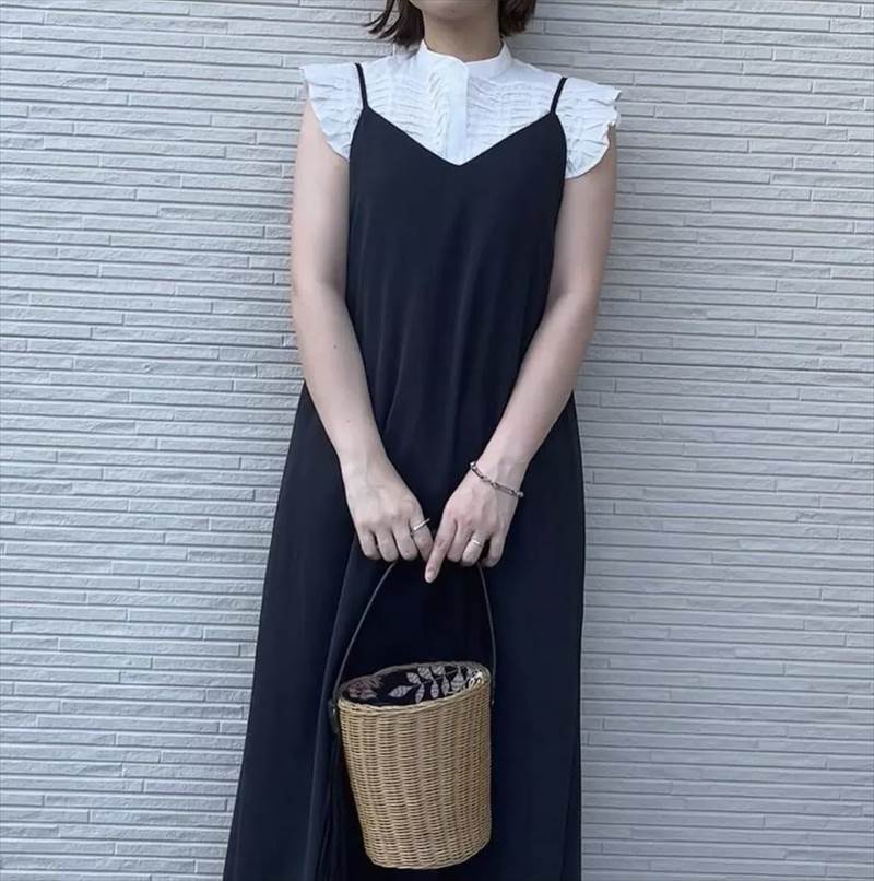 レディース ワンピース デート フレアワンピース ワンピドレス ロング ロング丈 袖なし ノースリーブ Vネック 襟なし ストレート Iライン かわいい 大人可愛い きれいめ シンプル カジュアル 上品 おしゃれ お洒落 レトロ 大人女子 こなれ感 ラフ ラブリー キュート