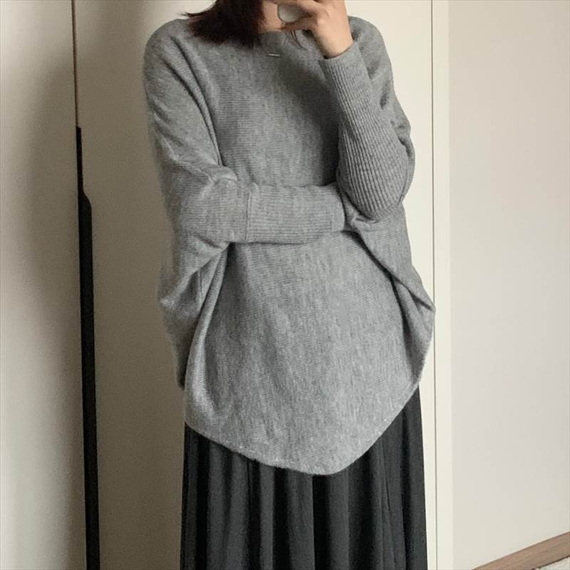 Rakuten - レディース セーター 長袖 ボートネック ドルマンスリーブ ミディアム丈 アシンメトリー 大人可愛い きれいめ シンプル 上品 おしゃれ かっこいい カジュアル こなれ感 ラフ 主役級 存在感 抜け感 秋 冬 ナチュラル キュート グレー ブルー ホワイト S M L 送料無料