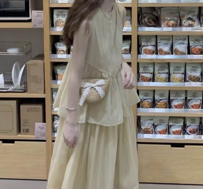 Rakuten - レディース ワンピース デート ティアードワンピース ワンピドレス ロング ロング丈 袖なし ノースリーブ ラウンドネック クルーネック 襟なし セミフレア Aライン 切り替えデザイン かわいい 大人可愛い きれいめ シンプル カジュアル 上品 おしゃれ お洒落 レトロ