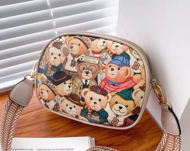 乐天商城 - バッグ カバン レディース ショルダー 斜めがけ 肩がけ ポシェット ミニバッグ ミニ 小さい 多収納 便利 ラウンドファスナー コンパクト 軽量 四角 ベルト ファスナー 厚手 ナイロン かわいい カジュアル お洒落 レトロ ラブリー キュート クラシック フェミニン 柄