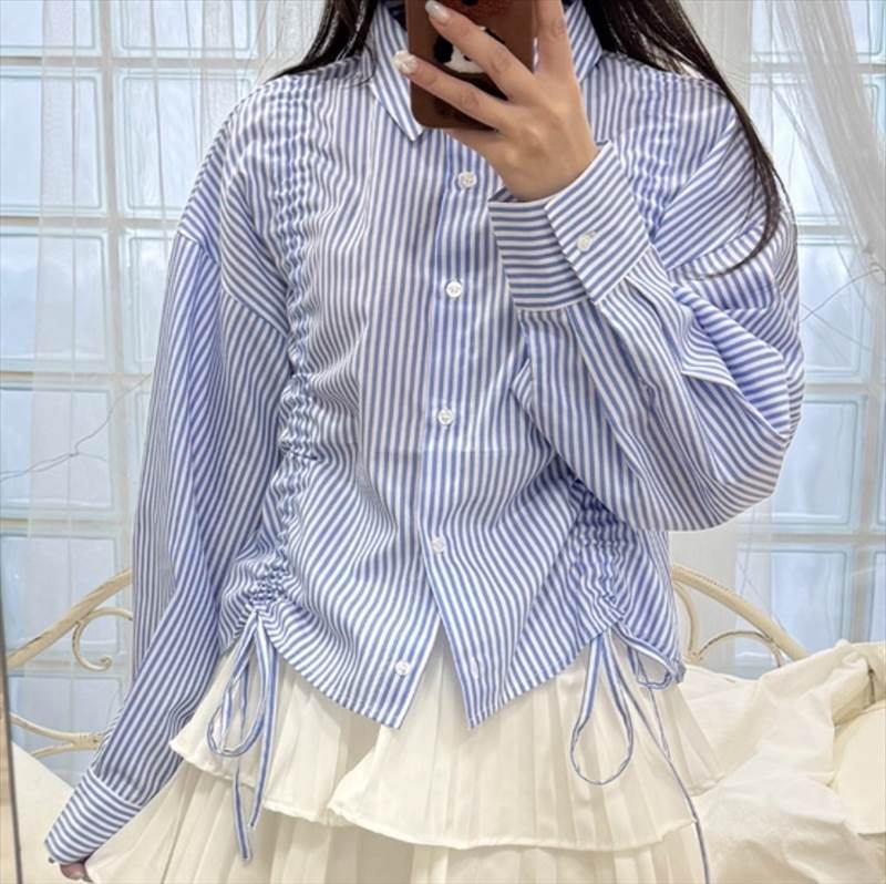 Long-Sleeved - レディース トップス シャツ ブラウス デート ミディアム丈 袖あり 長袖 ボリューム袖 萌袖 襟付き ワイド 切り替えデザイン ドッキング 前開き 伸縮性 かわいい 大人可愛い きれいめ シンプル カジュアル 上品 おしゃれ お洒落 レトロ 大人女子 こなれ感 ラフ