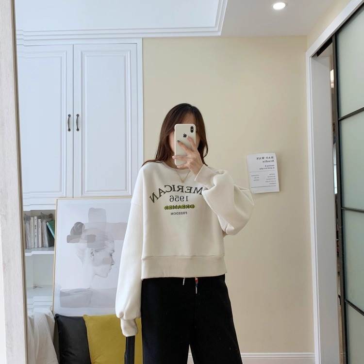 Rakuten - レディース トップス プルオーバー トレーナー スウェット ショート 長袖 ボリューム袖 ドロップショルダー ラウンドネック 襟なし ノーカラー オーバーサイズ 裏起毛 シンプル カジュアル おしゃれ こなれ感 ルーズ 抜け感 ロゴ 秋 冬 ママ 学生 学校 通学 お出かけ