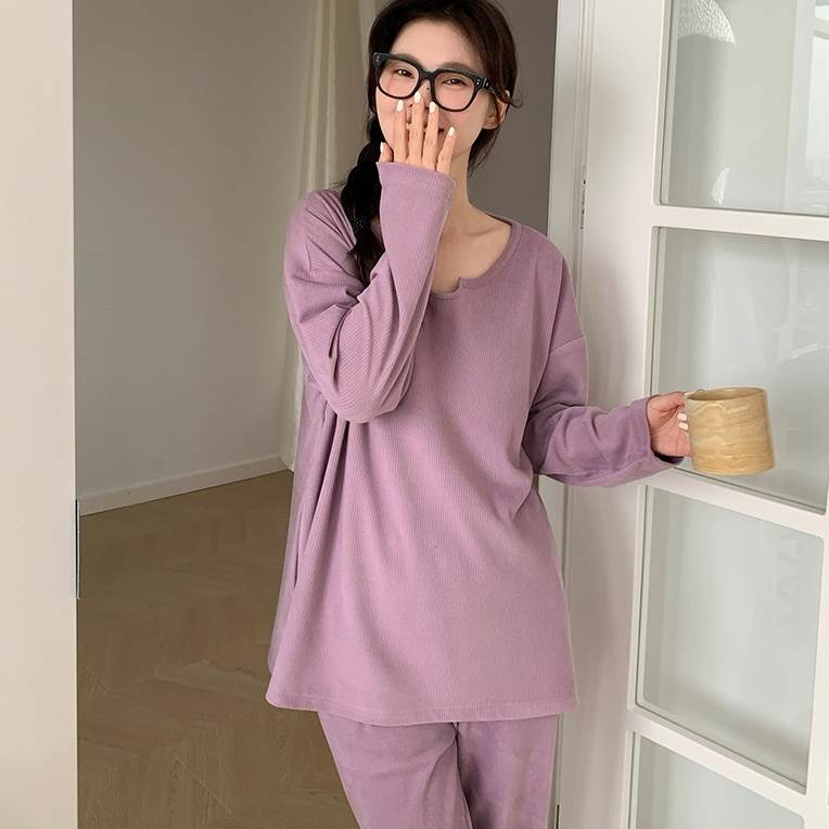 Rakuten - パジャマ ナイトウエア 上下セット パジャマ 長袖 ラウンドネック プルオーバー ミディアム丈 ロングパンツ ウエストゴム ポケット 可愛い かわいい 大人可愛い きれいめ シンプル 上品 おしゃれ かっこいい レトロ ルーズ こなれ感 個性的 主役級 存在感 抜け感 秋 冬