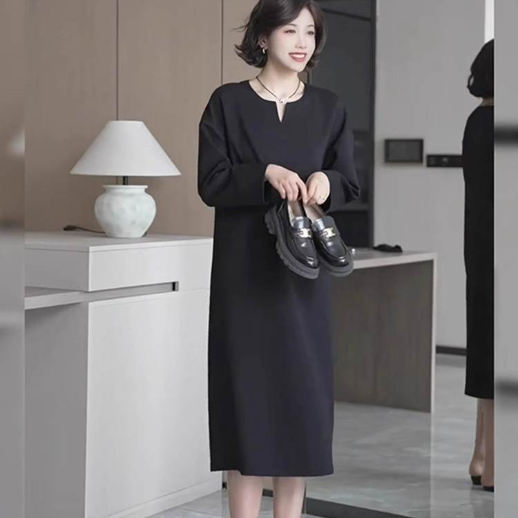 乐天商城 - ワンピース ミディアム丈ワンピース 長袖 ラウンドネック 膝丈 ポケット かわいい 大人可愛い きれいめ シンプル 上品 おしゃれ レトロ カジュアル こなれ感 個性的 主役級存在感 抜け感 秋 冬 ベーシック ナチュラル クール フォーマル 無地 女性用 レディース ママ OL