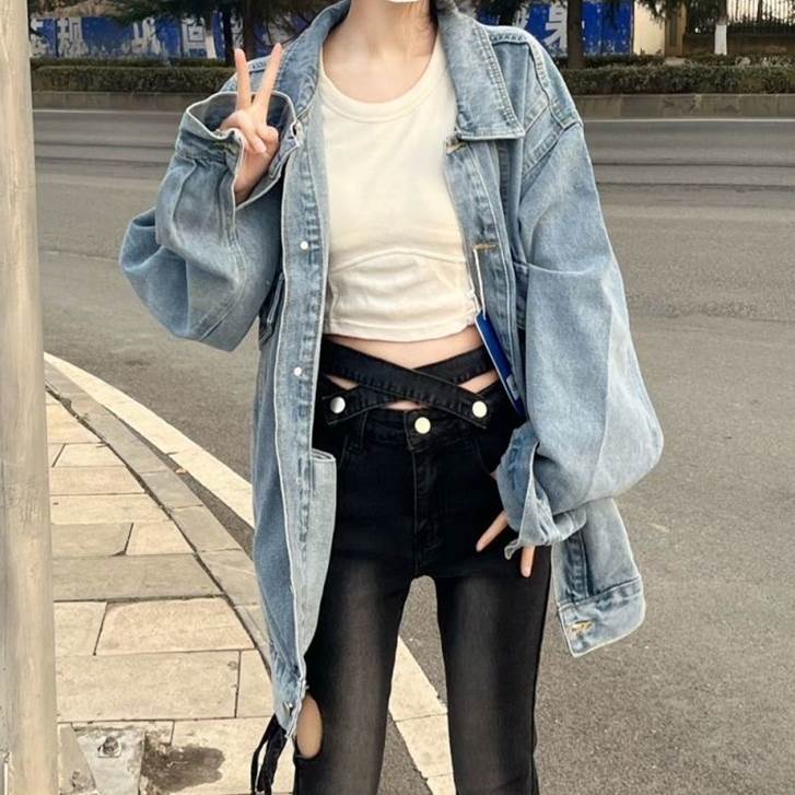 アウター ジャケット デニムジャケット 長袖 襟付き 前開き ボタン ミディアム丈 ポケット かわいい 可愛い 大人可愛い きれいめ シンプル 上品 レトロ おしゃれ かっこいい カジュアル こなれ感 個性的 主役級 存在感 抜け感 秋 冬 ベーシック ナチュラル メンズライク