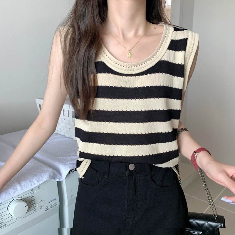 トップス タンクトップ ラウンドネック プルオーバー ミディアム丈 ニット かわいい 可愛い 大人可愛い きれいめ シンプル 上品 レトロ おしゃれ かっこいい カジュアル レトロ こなれ感 個性的 主役級 存在感 抜け感 春 夏 ベーシック ナチュラル キュート ボーダー柄