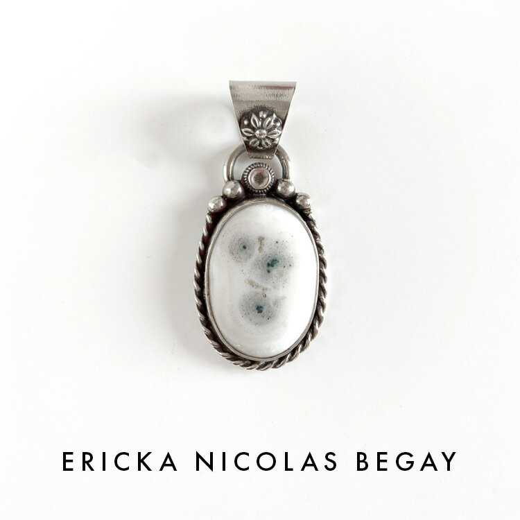 ERICKA NICOLAS BEGAY エリッカ ニコラス ビゲイ white buffalo pendant top ホワイト バッファロー ペンダントトッ…