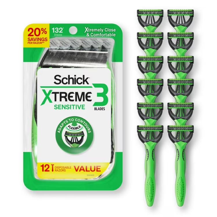 シック エクストリーム3 メンズ使い捨てカミソリ 3枚刃 12本 Schick Xtreme 3 Blade Disposable Razors for Men, 12 Ct, Men 039 s Sensitive Skin Manual Razors 【お取り寄せ商品】