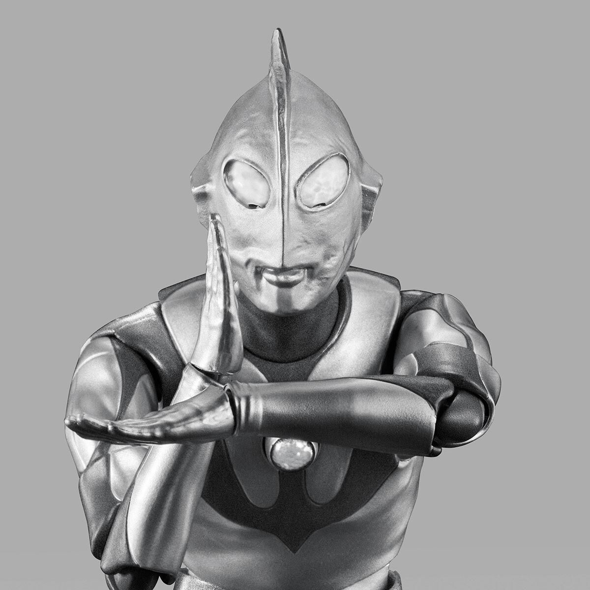 【26,399円】【新品】27年3月入荷次第発送予定　S.H.Figuarts（真骨彫製法） ウルトラマン（Aタイプ） -ウルトラマン誕生-　ウルトラマン前夜祭 ウルトラマン誕生 変身 ヒーロー