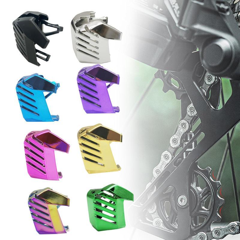 説明:【製品説明】:Sram AXS GX EAGLE/XX1/X01 モデル専用に設計されたスタイリッシュなリアディレイラーバッテリープロテクターカバーです。 【高品質素材】: 高強度、耐熱PP製のこのバッテリーカバーは、衝撃や落下から電動自転車のバッテリーを効果的に保護します。 【防塵・放熱】: ほこりや砂をブロックし、放熱性を高めてバッテリーの寿命を延ばします。 【美観】: 表面は電気メッキ加工が施されており、明るい色仕上げでバイクの美観を高めます。超軽量設計で重量を大幅に増やしません。 【寸法とパッケージ】: 製品のサイズは5*3.5*4CMで、パッケージにはSram AXS GX XX1 X1 X01 e-bikesの電子ギアシフトシステム用の軽量バッテリーカバーが1個含まれています。仕様:材質: ポリプロピレンサイズチャート:5cmx3.5cmx4cm/1.97インチx1.38インチx1.57インチパッケージに含まれるもの:バッテリープロテクター1個注意:手作業による計測のため、1〜2cmの誤差が生じる場合がありますのでご了承ください。ご購入前のご案内● サイズについて：スタッフ間で測り方を統一していますが、実寸に1〜3cmの誤差がある場合がありますのでご了承ください。● 商品の色は、撮影時の光やモニターによって異なる場合がありますのでご注意ください。● 生地特性により匂いが感じられることがありますが、数日で気にならなくなります。● 他店舗と在庫を共有しているため、受注後に欠品となる場合があります。▼出荷前には全て検品を行っておりますが、万が一商品に不具合があった場合は、お問い合わせフォームよりご連絡くださいますようお願い申し上げます。営業日に対応いたしますのでご安心ください。 【原産国／製造国: 中国】 .バッテリープロテクター 保護カバー 多機能 耐摩耗性 ハンドヘルドケース フード 自転車 土砂 ブロック ライダー用 電池ガード バッテリーケース 電源保護 電動自転車 バイクアクセサリー 耐久性 防塵 防水 衝撃吸収 安全 保護用品 アウトドア 用具 バイクパーツ バッテリーボックス 自転車部品 電動バイク バッテリー保護 バッテリーカバー バイク防護用品 バイクバッテリーケース ライド用品 電源ケース 耐衝撃カバー 防塵カバー 防水カバー 自転車用品 バイクアクセサリー 保護フード 屋外用バッテリー保護 電動モビリティ 便利グッズ バイクメンテナンス用品 バイク用カバー バイクアクセサリーおすすめ 人気商品 ランキング セール商品。 指定された配送時間は承っておりません。【Bonneil】